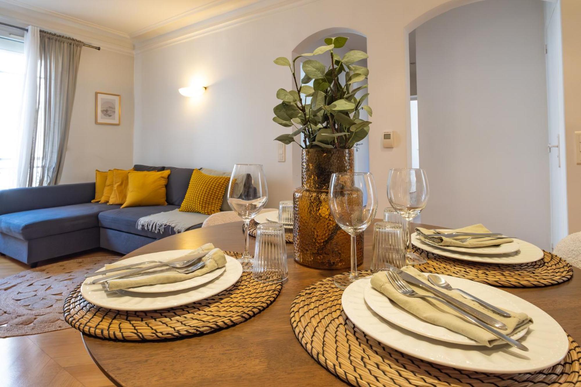 Spacious Apartment For 6 People باريس المظهر الخارجي الصورة